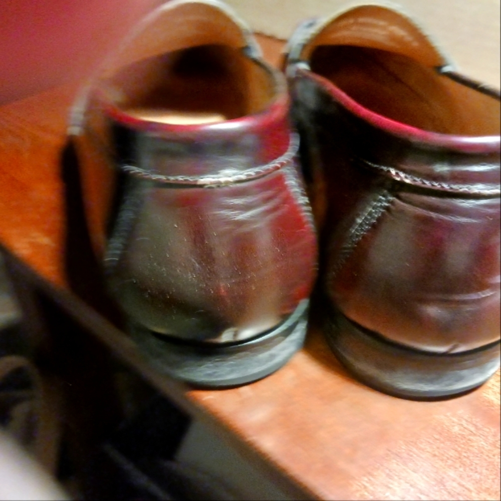 G. H. BASS Loafers with tassels.   10-1/2 M very good condition - Picture 5 of 5